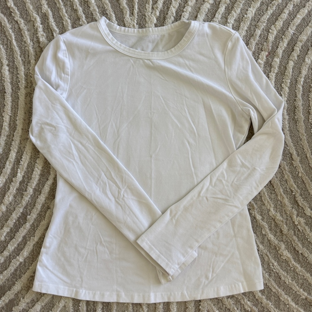 White Long Sleeve Crew Neck Tee - Brand Unspecified